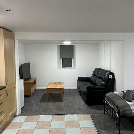 Studio Flat Twin - Town Centre Merthyr Tydfil Esterno foto