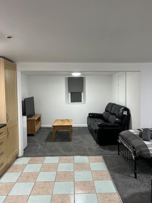 Studio Flat Twin - Town Centre Merthyr Tydfil Esterno foto