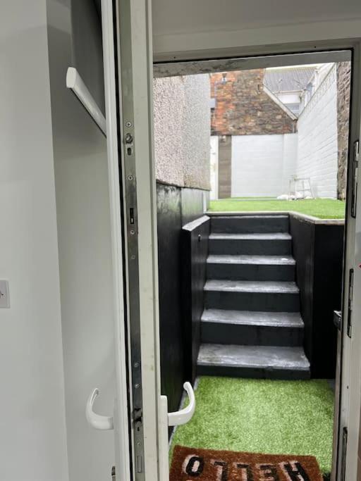 Studio Flat Twin - Town Centre Merthyr Tydfil Esterno foto