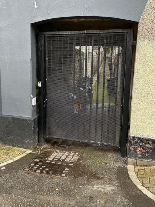 Studio Flat Twin - Town Centre Merthyr Tydfil Esterno foto