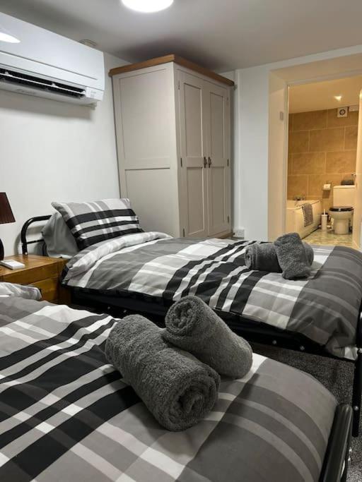 Studio Flat Twin - Town Centre Merthyr Tydfil Esterno foto